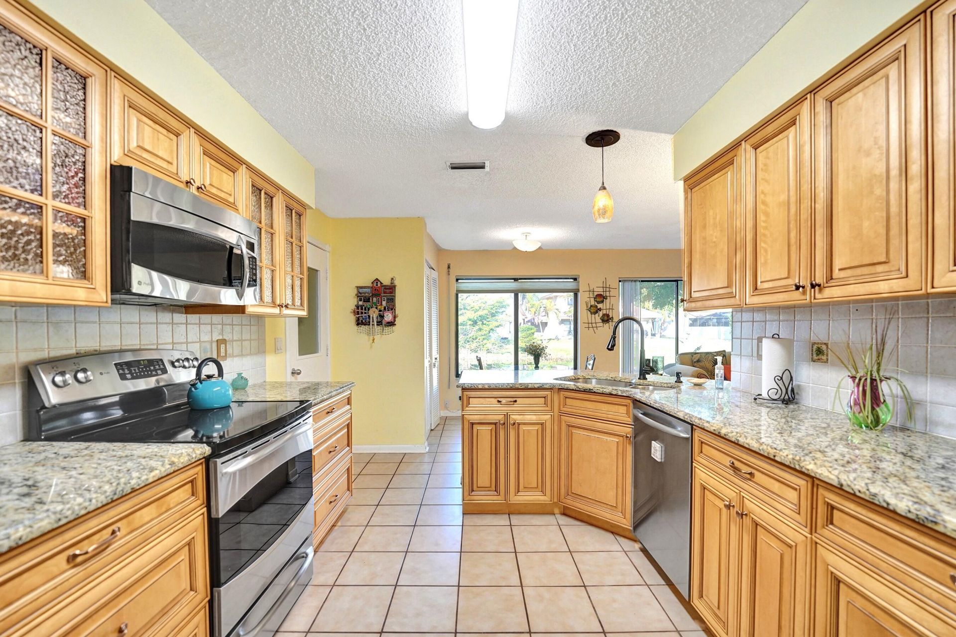 1839 NW 93rd Way, Plantation, FL 33322 Photo
