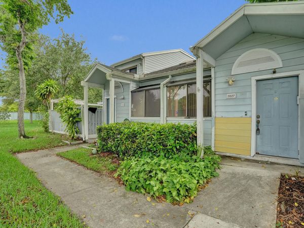 2027 Winners Circle, North Lauderdale, FL 33068