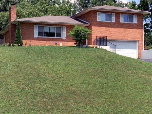 3250 Darracq Circle, Columbus, OH 43223