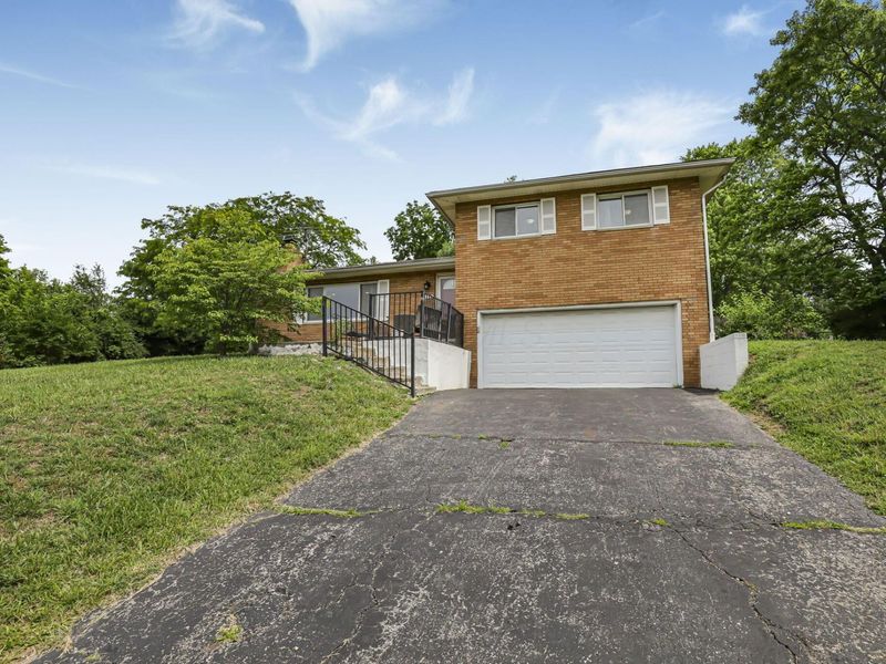 3250 Darracq Circle, Columbus, OH 43223 Photo 8