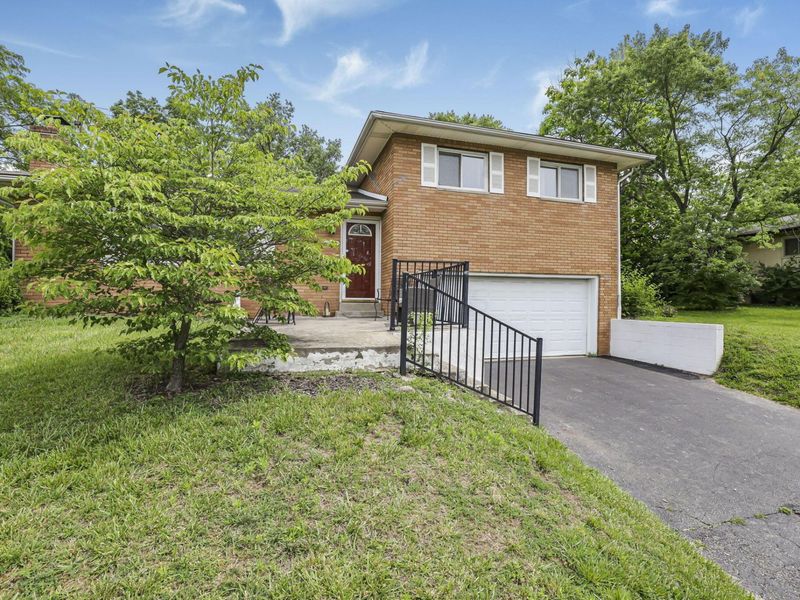 3250 Darracq Circle, Columbus, OH 43223 Photo 9