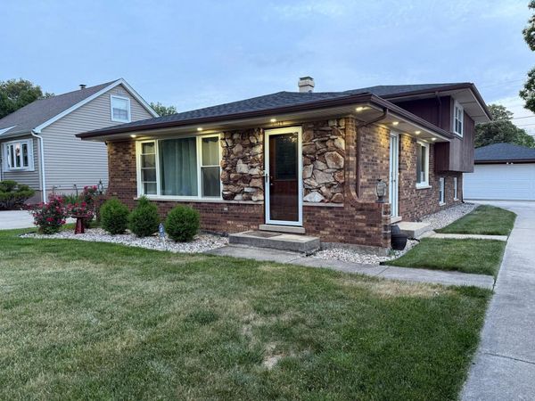 11529 S Laramie Avenue , Alsip, IL 60803
