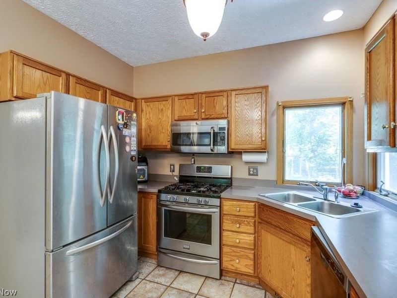 5209 Orchard Lane, North Ridgeville, OH 44039 Photo 10