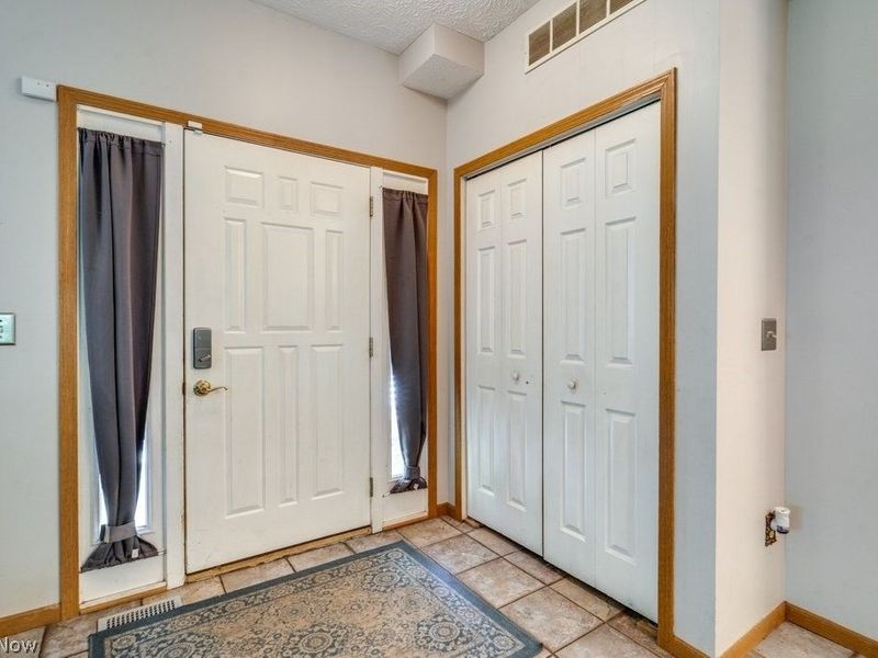 5209 Orchard Lane, North Ridgeville, OH 44039 Photo 4