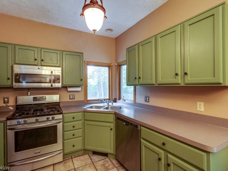 5209 Orchard Lane, North Ridgeville, OH 44039 Photo 9