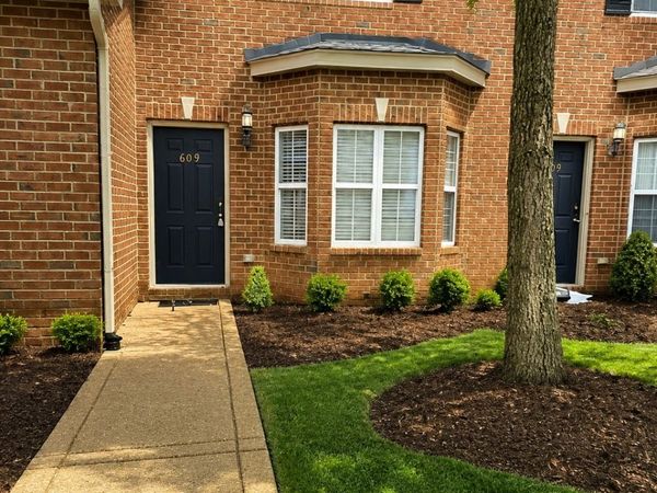 609 Cashmere Dr, Thompsons Station, TN 37179