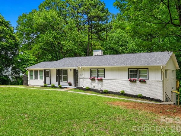 716 Grandview Drive NE, Concord, NC 28025