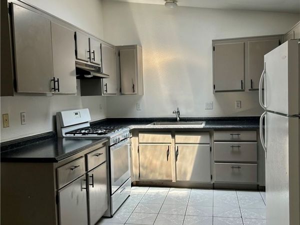 1918 King Hill Street, Las Vegas, NV 89106