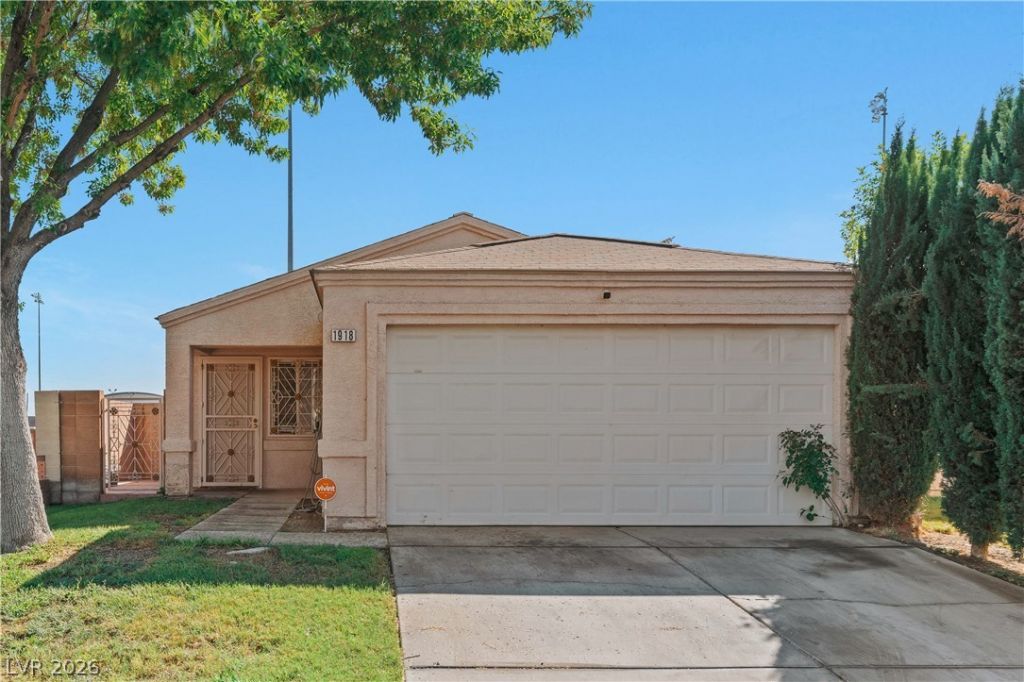 1918 King Hill Street , Las Vegas, NV 89106