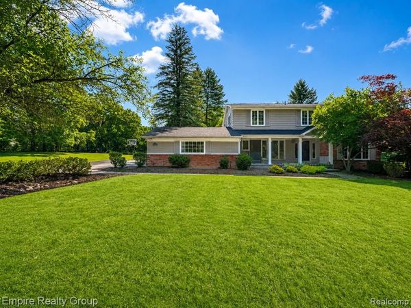 5005 Wing Lake Road , Bloomfield Hills, MI 48302