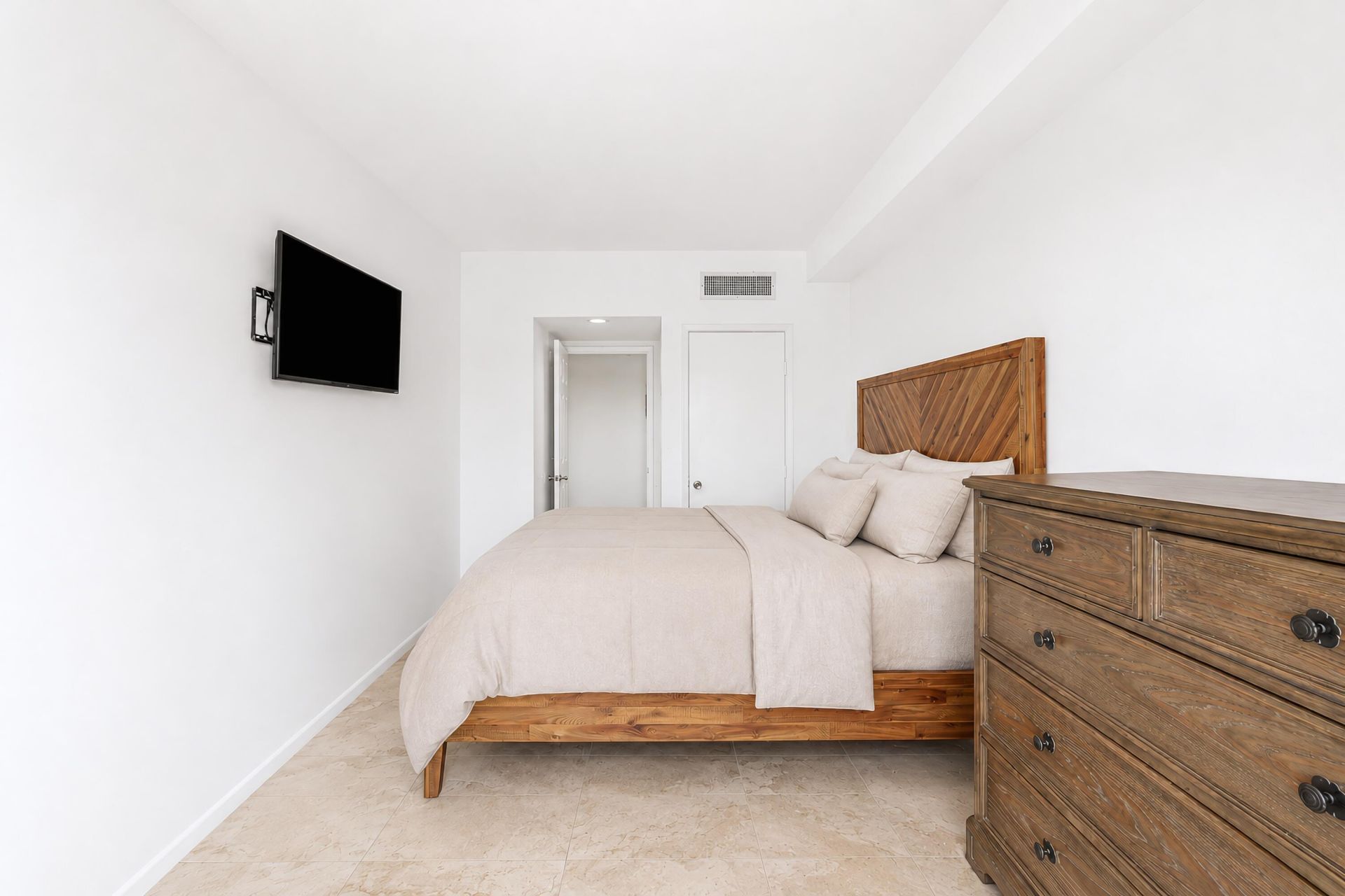 3230 S Ocean Boulevard, Unit D-607, Palm Beach, FL 33480 Photo