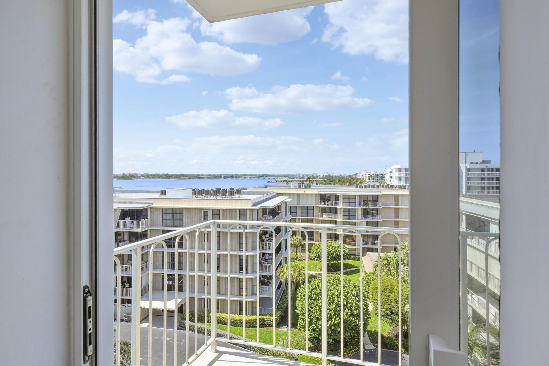 3230 S Ocean Boulevard, Unit D-607, Palm Beach, FL 33480 Photo