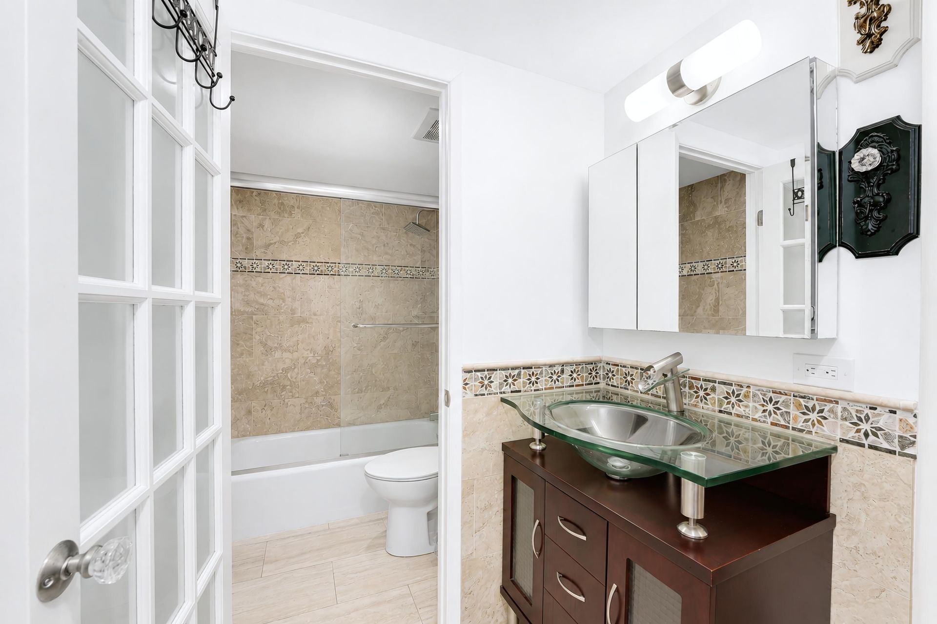 3230 S Ocean Boulevard, Unit D-607, Palm Beach, FL 33480 Photo
