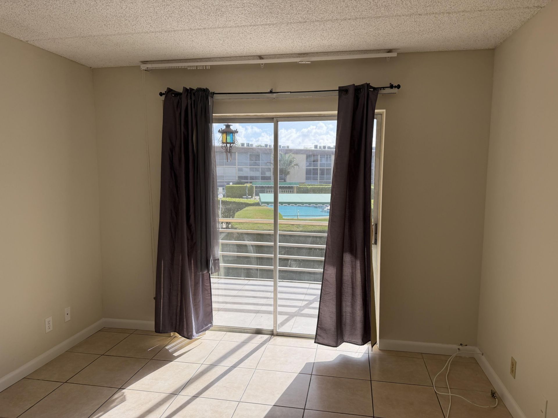 500 W Village Green Circle W, Unit 212, Palm Springs, FL 33461 Photo
