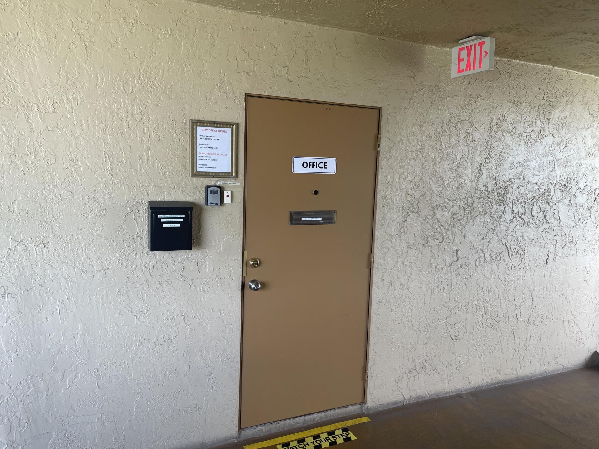 500 W Village Green Circle W, Unit 212, Palm Springs, FL 33461 Photo