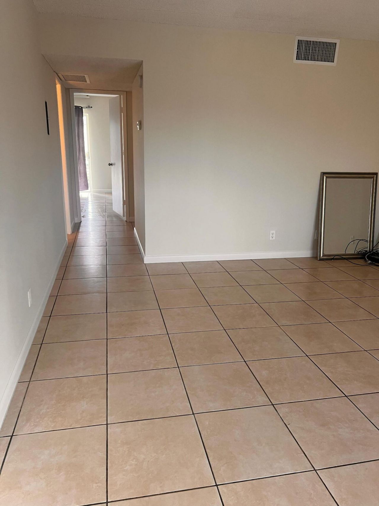 500 W Village Green Circle W, Unit 212, Palm Springs, FL 33461 Photo