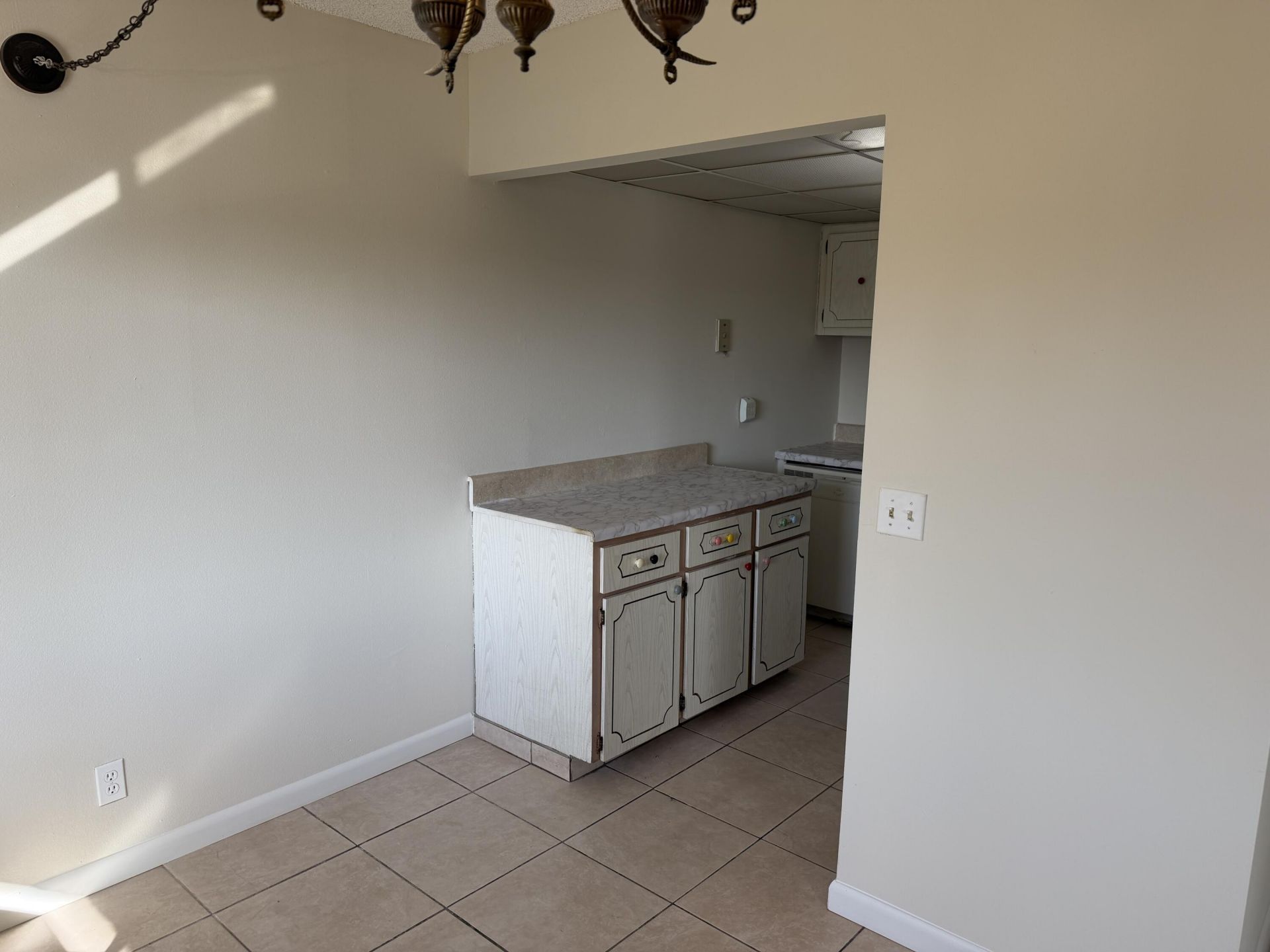 500 W Village Green Circle W, Unit 212, Palm Springs, FL 33461 Photo