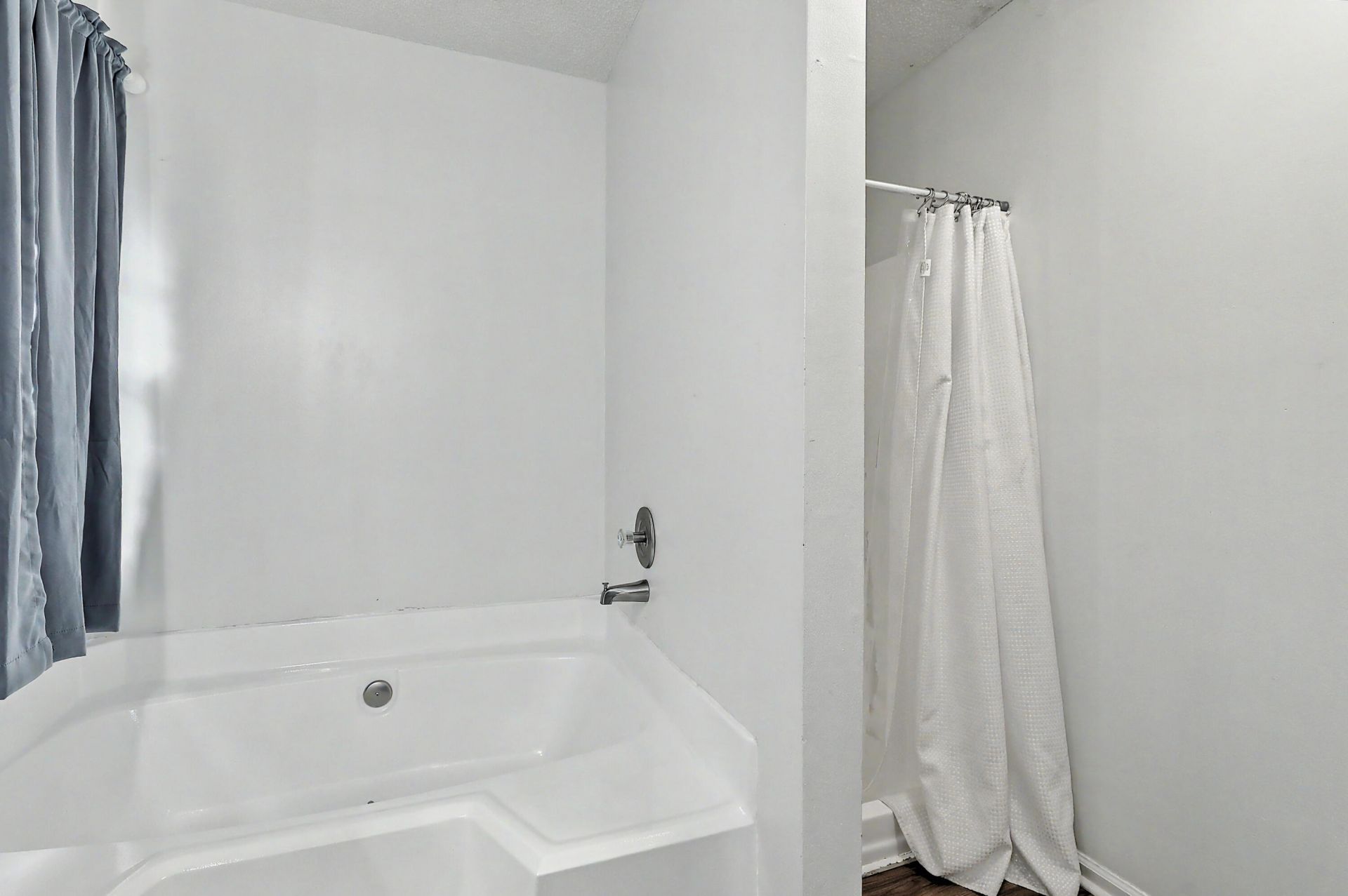 506 Tram Boulevard Photo 20