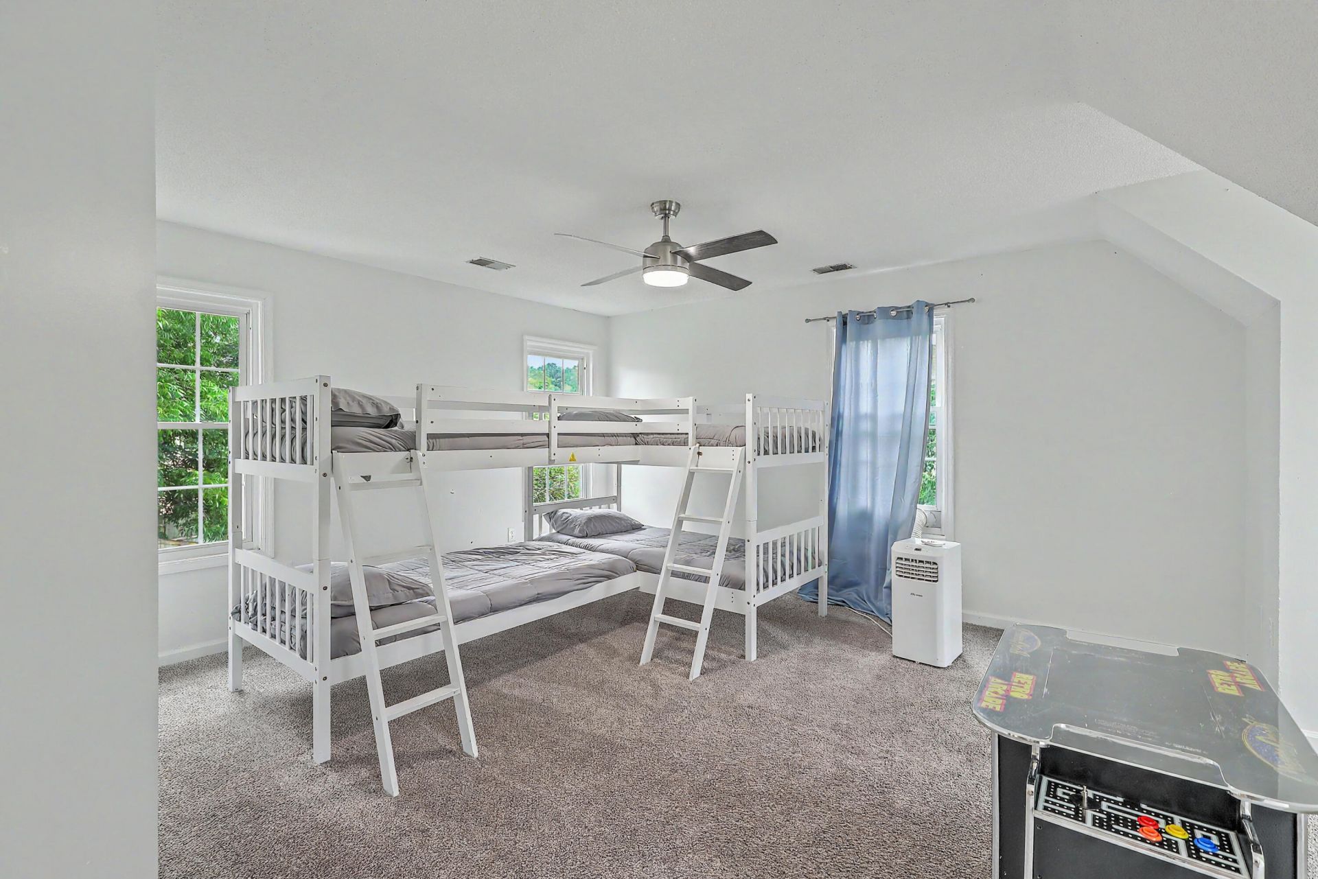 506 Tram Boulevard Photo 22
