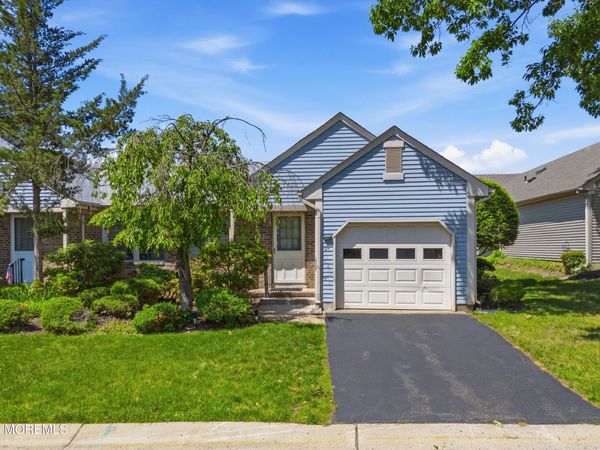 9A Patrick Henry Court, Monroe, NJ 08831