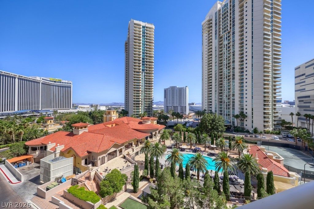 2747 Paradise Road , Las Vegas, NV 89109