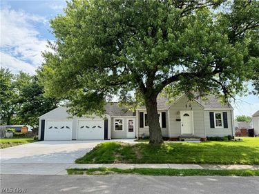 2624 Ellis Avenue NE, Canton, OH 44705
