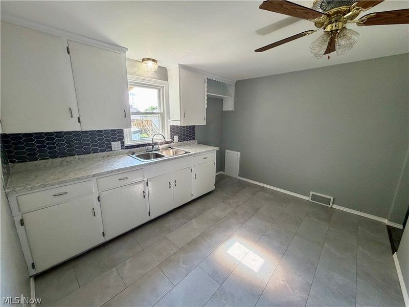 2624 Ellis Avenue NE, Canton, OH 44705 Photo 13