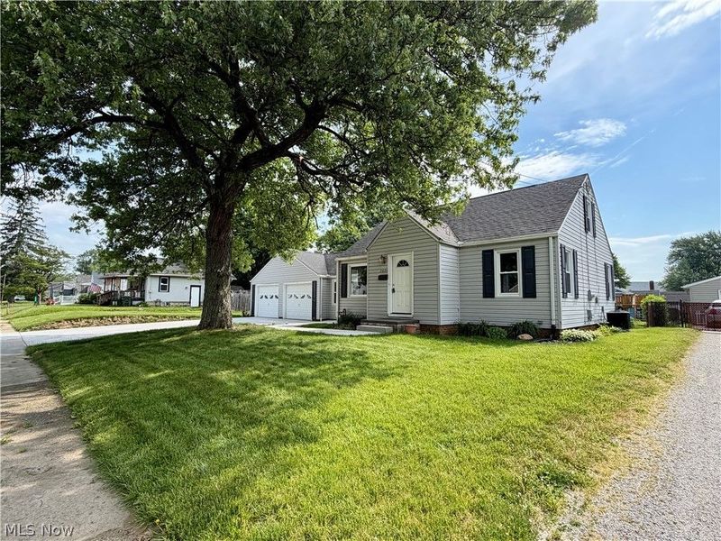 2624 Ellis Avenue NE, Canton, OH 44705 Photo 6