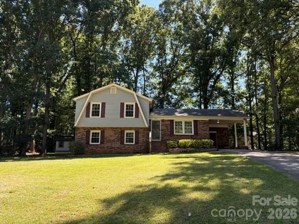4617 Oakwood Circle , Gastonia, NC 28056