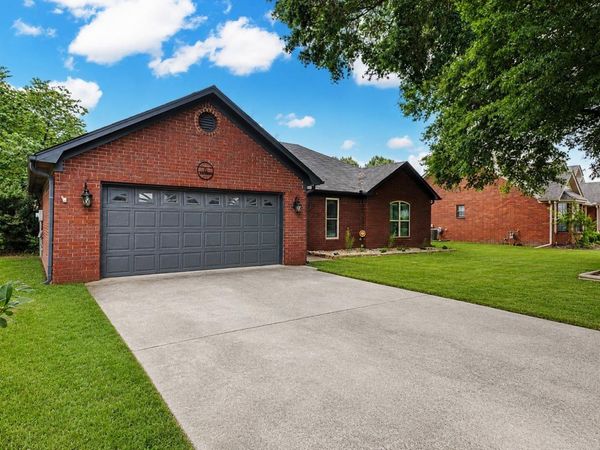 8 JONATHAN Drive , Conway, AR 72032