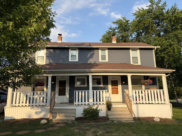 6S381 4th Street , Eola, IL 60519