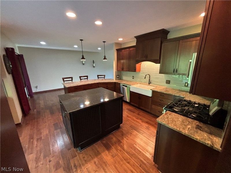 7447 McLELLAN Drive, Bedford, OH 44146 Photo 30