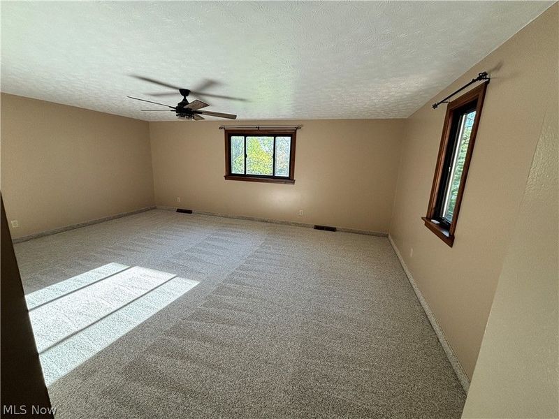 7447 McLELLAN Drive, Bedford, OH 44146 Photo 38