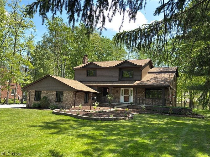 7447 McLELLAN Drive, Bedford, OH 44146 Photo 4