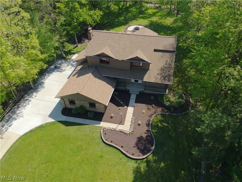 7447 McLELLAN Drive, Bedford, OH 44146 Photo 5