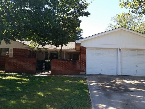 1608 Mims Street, Fort Worth, TX 76112