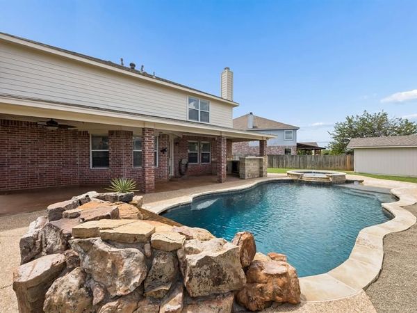 5820 Meadows Way, North Richland Hills, TX 76180