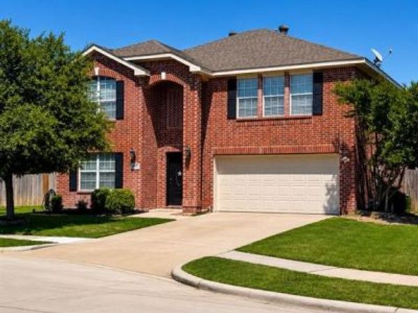 5820 Meadows Way, North Richland Hills, TX 76180