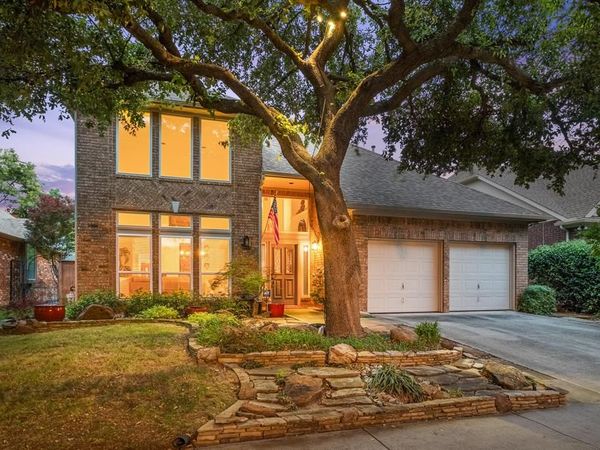 14664 Wayside Court , Addison, TX 75001