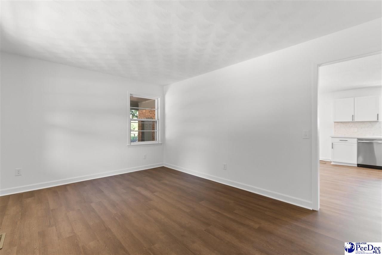 532 Camelot Drive Photo 13