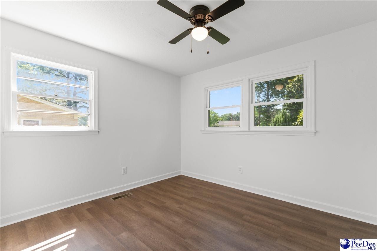 532 Camelot Drive Photo 24
