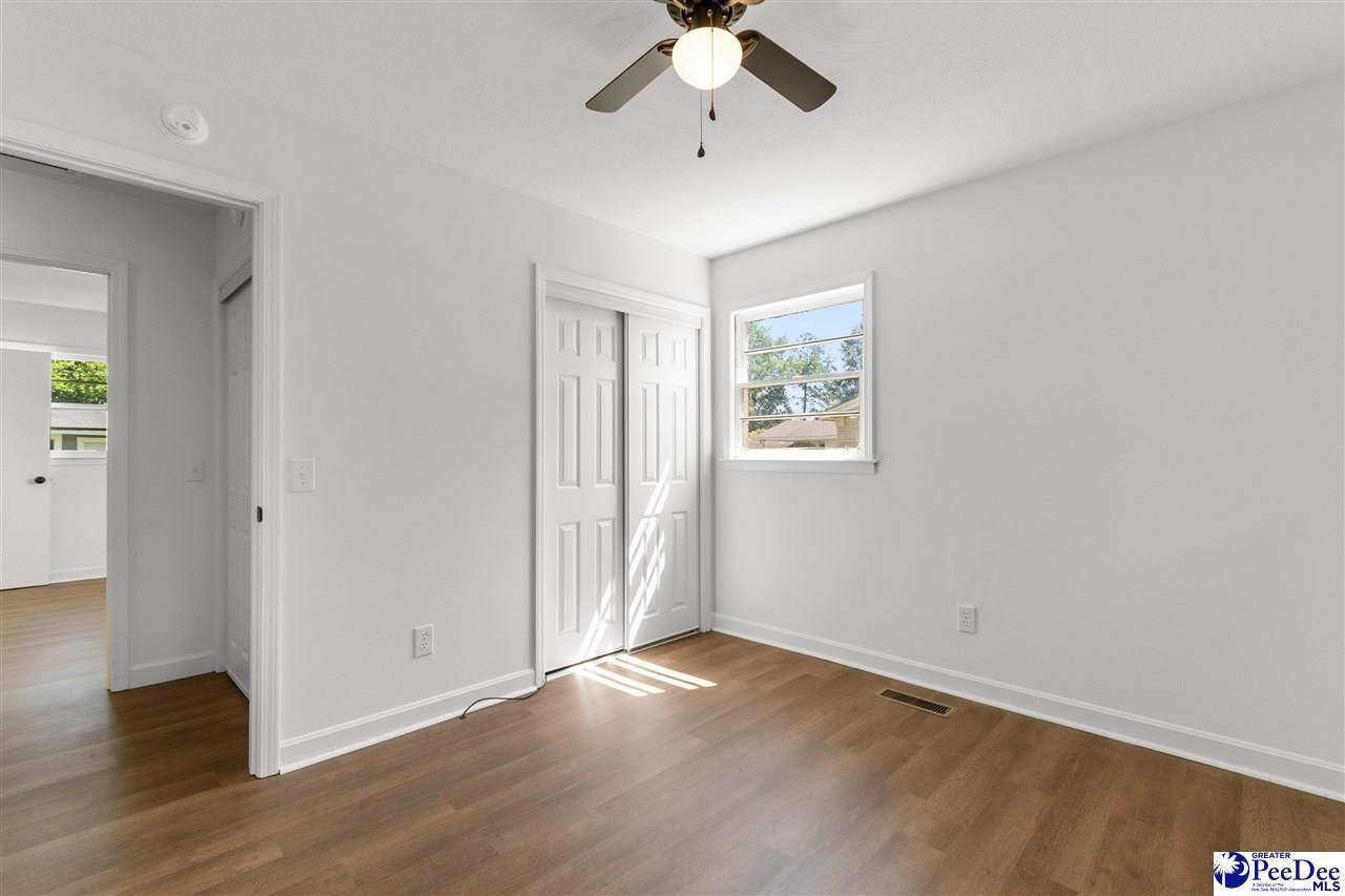 532 Camelot Drive Photo 26