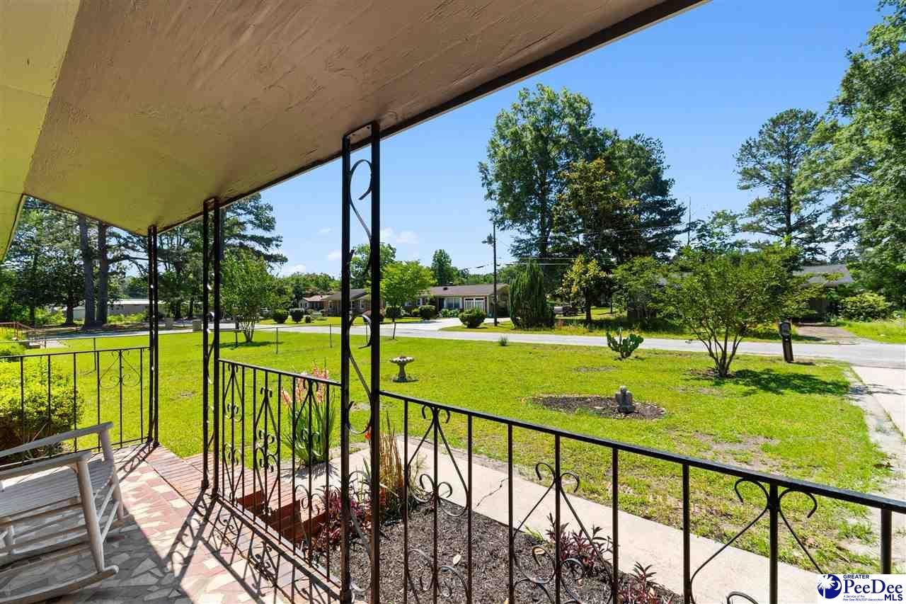 532 Camelot Drive Photo 4