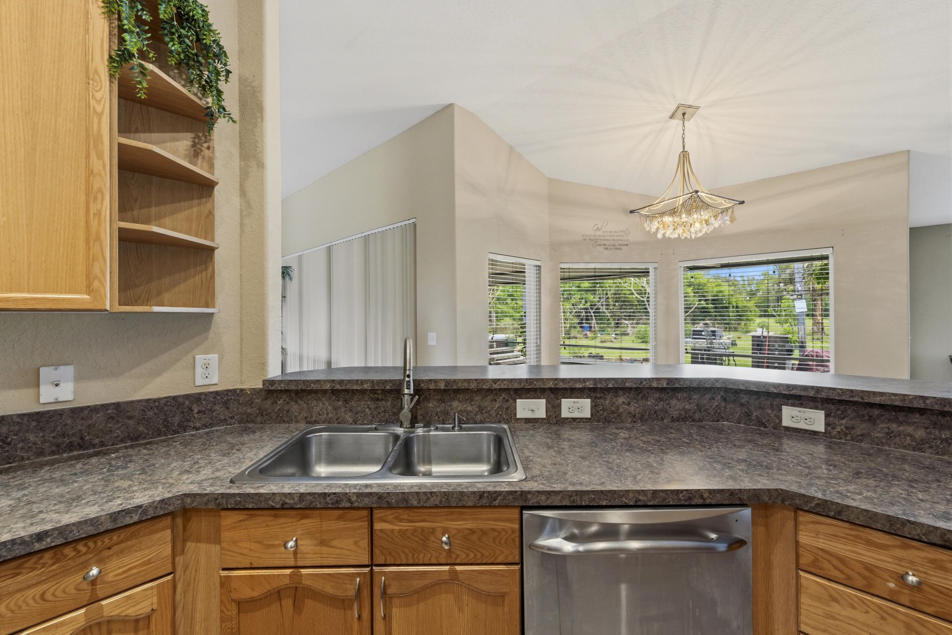 5514 NW West Lundy Circle, Port Saint Lucie, FL 34986 Photo