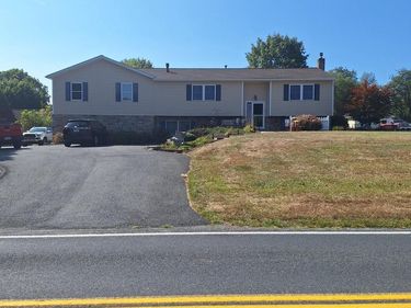 1861 W LISBURN ROAD W , CARLISLE, PA 17015