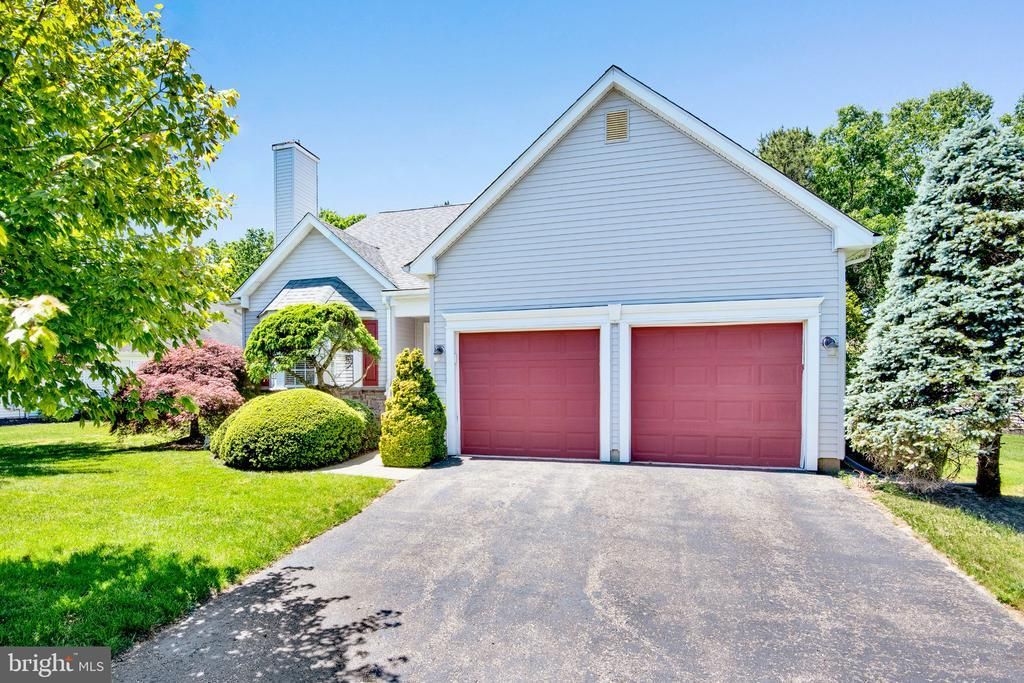 52 Skyline Drive , Lakewood, NJ 08701 Main Photo