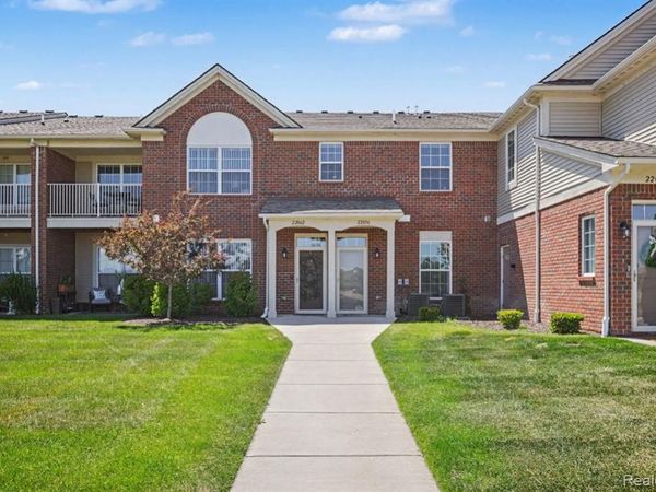 22056 Andover Drive , Macomb Twp, MI 48042