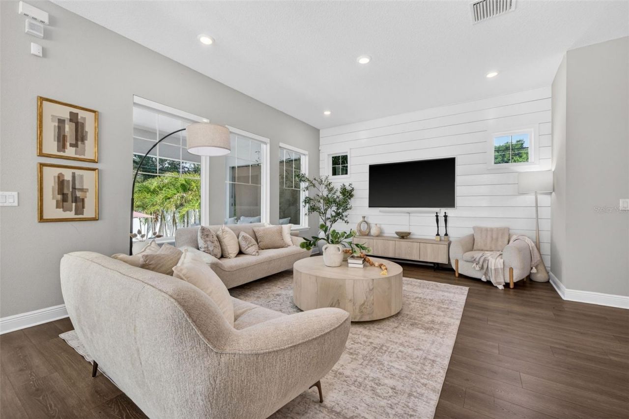 511 31st Avenue N, Saint Petersburg, FL 33704 Photo
