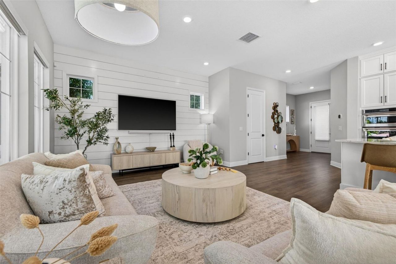 511 31st Avenue N, Saint Petersburg, FL 33704 Photo