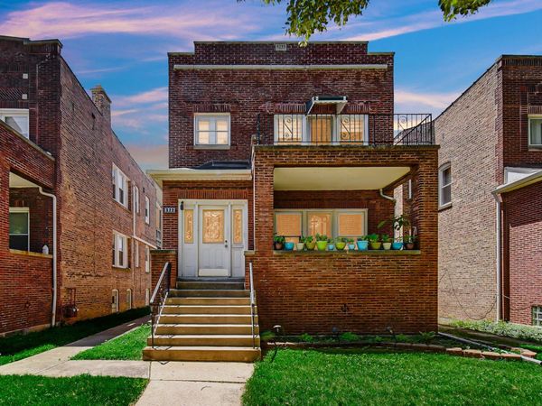 5233 W Cullom Avenue , Unit 2, Chicago, IL 60641